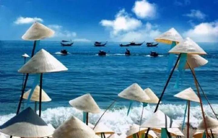 Từ 2 kiểu áo hot nhất hè này: đến chiến lược content: Hotspot Matrix chia sẻ